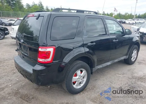 2010 Ford Escape Xlt z USA, uszkodzony, nr VIN 1FMCU0D79AKB11463